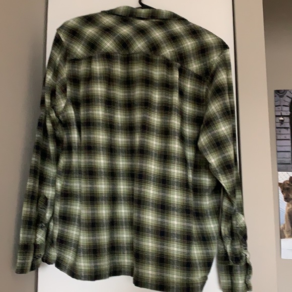 Green Urban Outfitters flannel - Picture 2 of 3